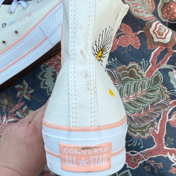 Stylish High-Top Cream Sneakers - Picture 11 of 13